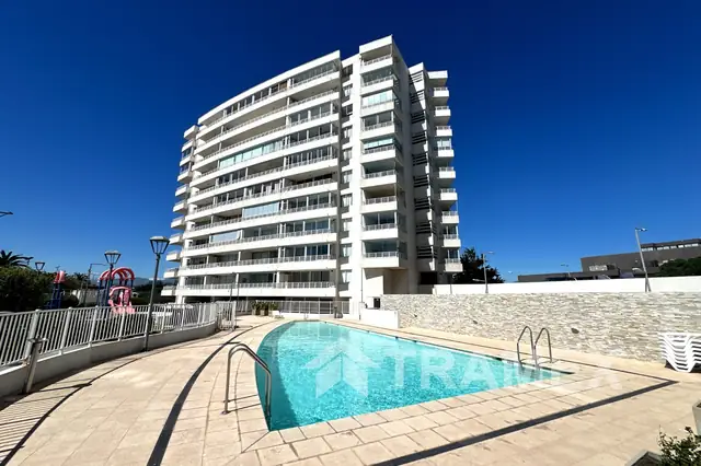 Arriendo año corrido en  primera línea Av del Mar